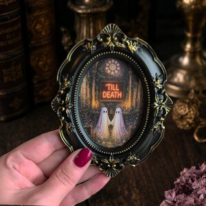 Arte de pareja fantasma hasta la muerte en marco de estilo vintage: decoración gótica de pared, arte romántico de Halloween, lámina de estilo academia oscura, regalo de boda espeluznante