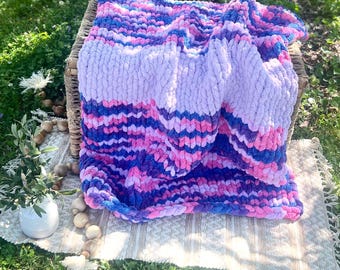 Manta SnugHaven™ 36x48 MoonBerry / Manta de chenilla / Manta de punto grueso tejida a mano / Tonos rosa, morado y baya / Decoración acogedora para el hogar /