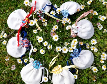 small round linen pouch / gift bag / earphone pouch / jewelry pouch / candy pouch