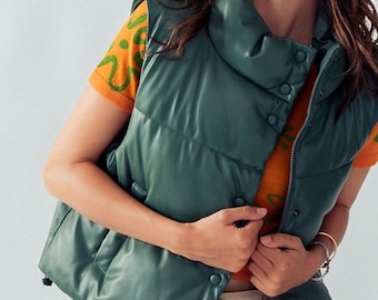 Kunstleder Steppweste mit Stehkragen - Chic Streetwear Oberbekleidung, Seitentaschen, voll gefüttert, weich & dehnbar, Gebrauchsweste, Geschenk für Freunde