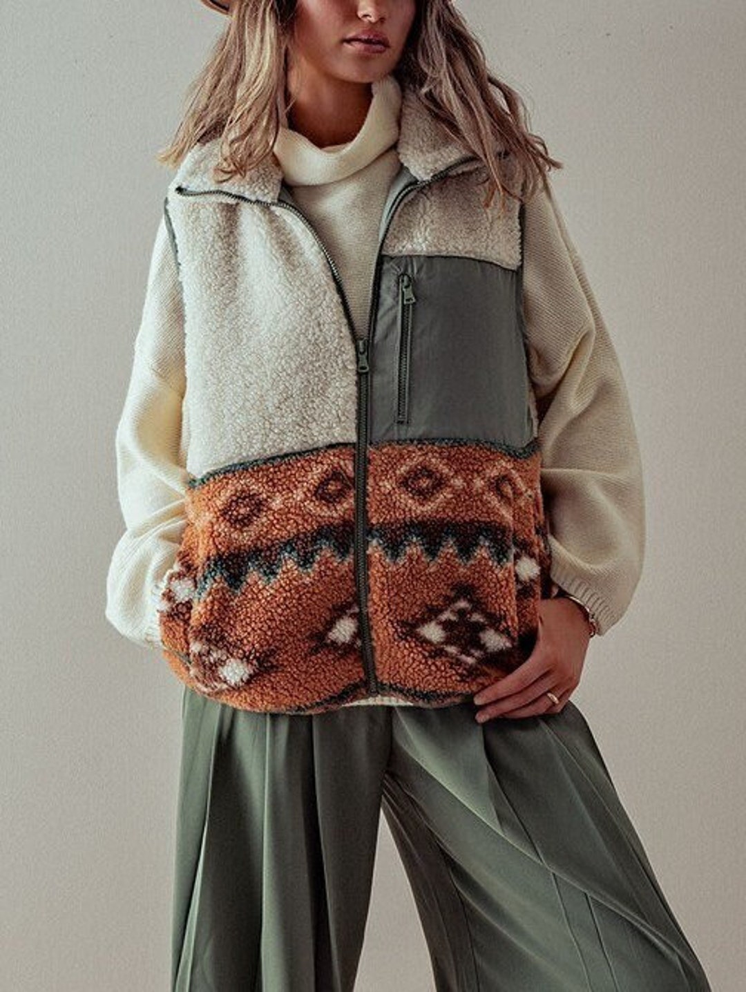 Women Slim Fit Cozy and Comfort Zip up Sherpa-lined Fleece