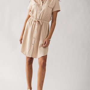 Elegant and Eco-Friendly Tencel Lyocell Button-Up Dress Drawstring Collared Short Sleeve Brunch Church Casual Spring Summer Jean Shirt Dress Beige