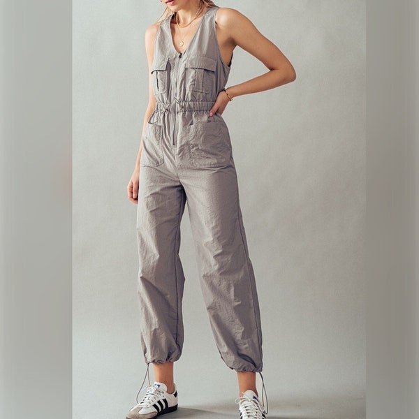 V-Neck Zip-Up Midi Jumpsuit - Sleek and Functional Spring Summer Style, Tactical Cargo Color Sleeveless Jumper, Festival, Vacation, Gift