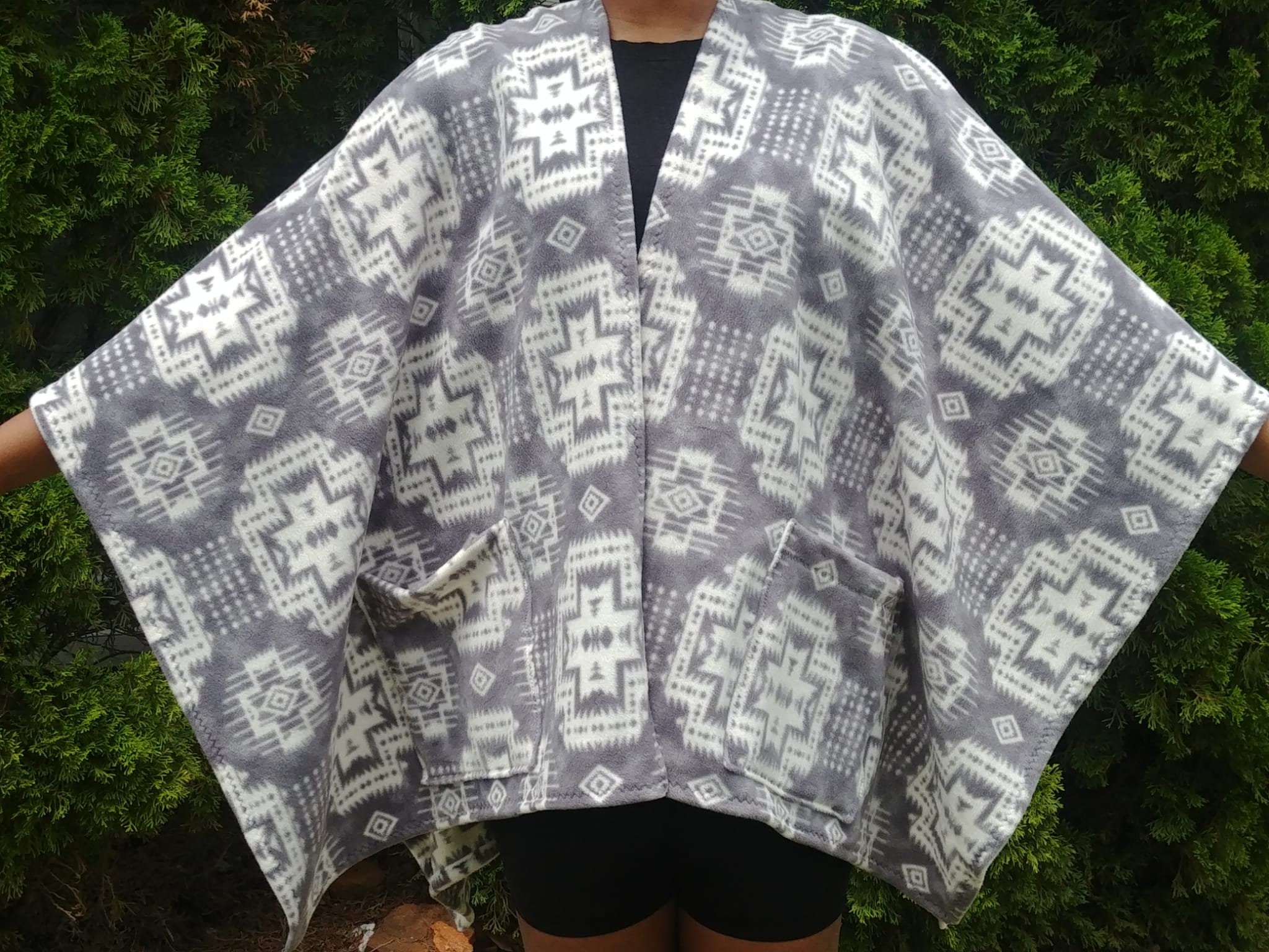barts fleece shawl