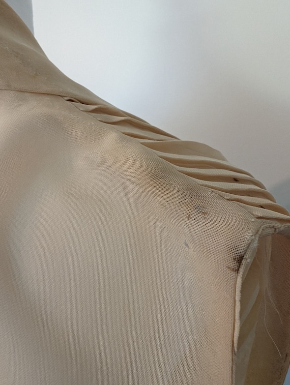 1940/50s cream pleated sleeveless sheer dress nee… - image 6