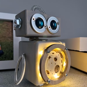 Moon Light Wooden Robot Art Object – Handmade Decorative Robot with LED Wire, Personalized Collectible