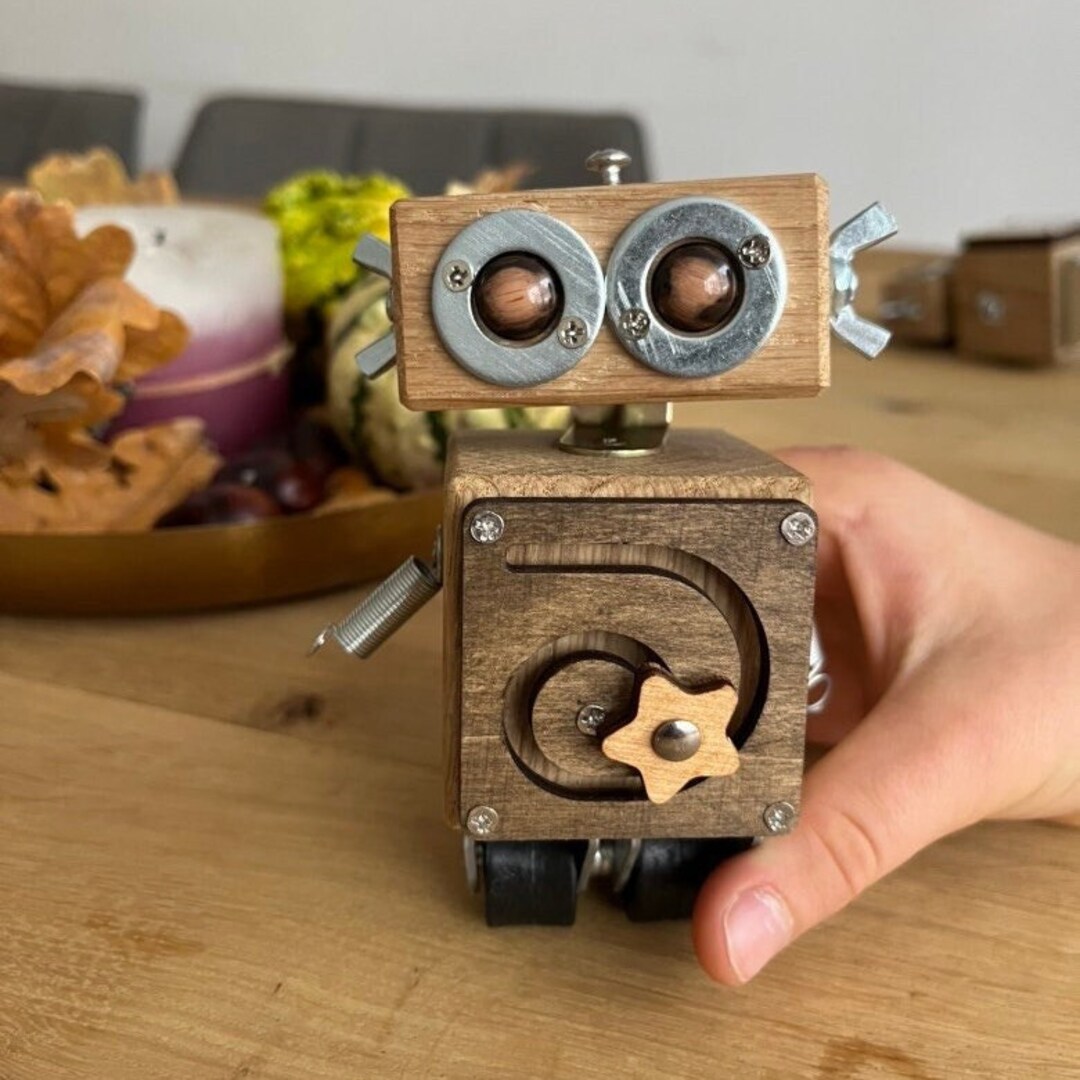 Деревянный робот игрушка для путешествий подарок студенту - Etsy