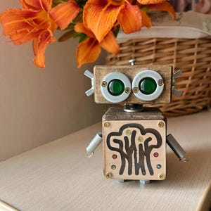 Handmade Wooden Robot Gift – Graduation Desk Toy, Student Gift, Geek Office Decor, Personalized Wood Figurine