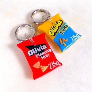 Chips Pet ID Tag, personalisierte Haustier Tag für Katzen und Hunde, A Bag Of Chips Dog Tag, Resin Tag, handgemacht, Custom ID Tag, Hund Namensschild, Katzenmarke,