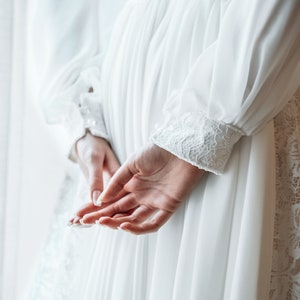 Klassisches Langarm Brautkleid, Boho Brautkleid, Chiffon und Spitze Brautkleid, Tiefer Ausschnitt Brautkleid Luna Bild 8