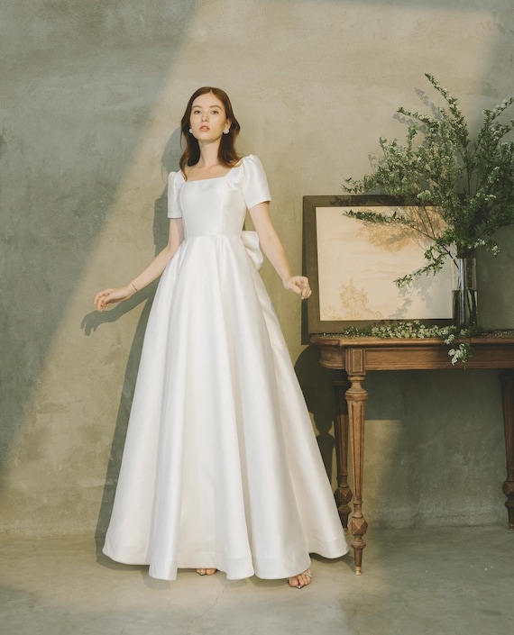 Modest Wedding Dress ANNIE Minimal Wedding Dress Simple Short Sleeves Wedding Dress Satin Wedding Dress A line Silhouette Elopement Dress Etsy UK
