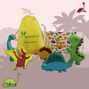 MUMTREE Animal Kingdom | Handcrafted Wooden Animals for Kids 1 2 3 Years | Set of 5 Animal and 23 Dino Flashcards | Ecofriendly