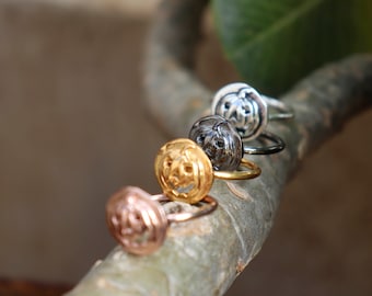 Anillo de calabaza de Halloween chapado en oro rosa: joyería de bruja hecha a mano