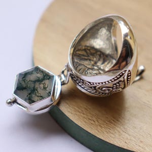 Moss Agate Poison Ring, Handmade poison Ring, Vintage Ring, Snuff Ring, Compartment Ring, Silver Plated Poison Ring, Hexagon Poison Ring