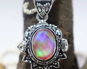Ciondolo con medaglione in opale Aurora e veleno, collana con portapillole placcato in argento