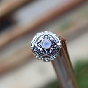 クリスマスの日のギフト、ムーンストーンポイズンリング - 925スターリングシルバーメッキリング、ハンドメイドリング、誕生石リング、彼女へのギフト