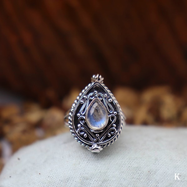 Rainbow moonstone Poison Ring -925 Sterling Silver plated Ring, Handmade Ring, June Birthstone Ring, cadeau pour elle