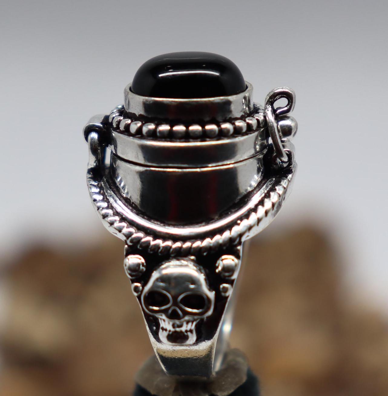 Ruby Eye Skull Ring - Etsy Ruby Eye Skull Ring - Etsy