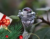Christmas Day gift Ring, Natural Skull Poison Ring ,Vintage Silver plated poison, June birthstone Medicine ring, Handmade secret Pillbox