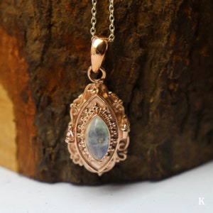Hangend maansteen, regenboogmaansteen gifmedaillon voor ketting-roséverguld, handgemaakte hanger, juni-geboortesteen, pillendoosje, cadeau voor haar,