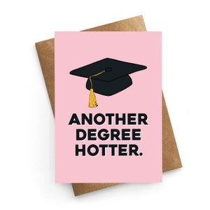 Carte de graduation petite amie, carte de félicitations pleine d'esprit, carte d'obtention du diplôme, carte de célébration de diplômé drôle, remise des diplômes Bestie, diplôme plus chaud