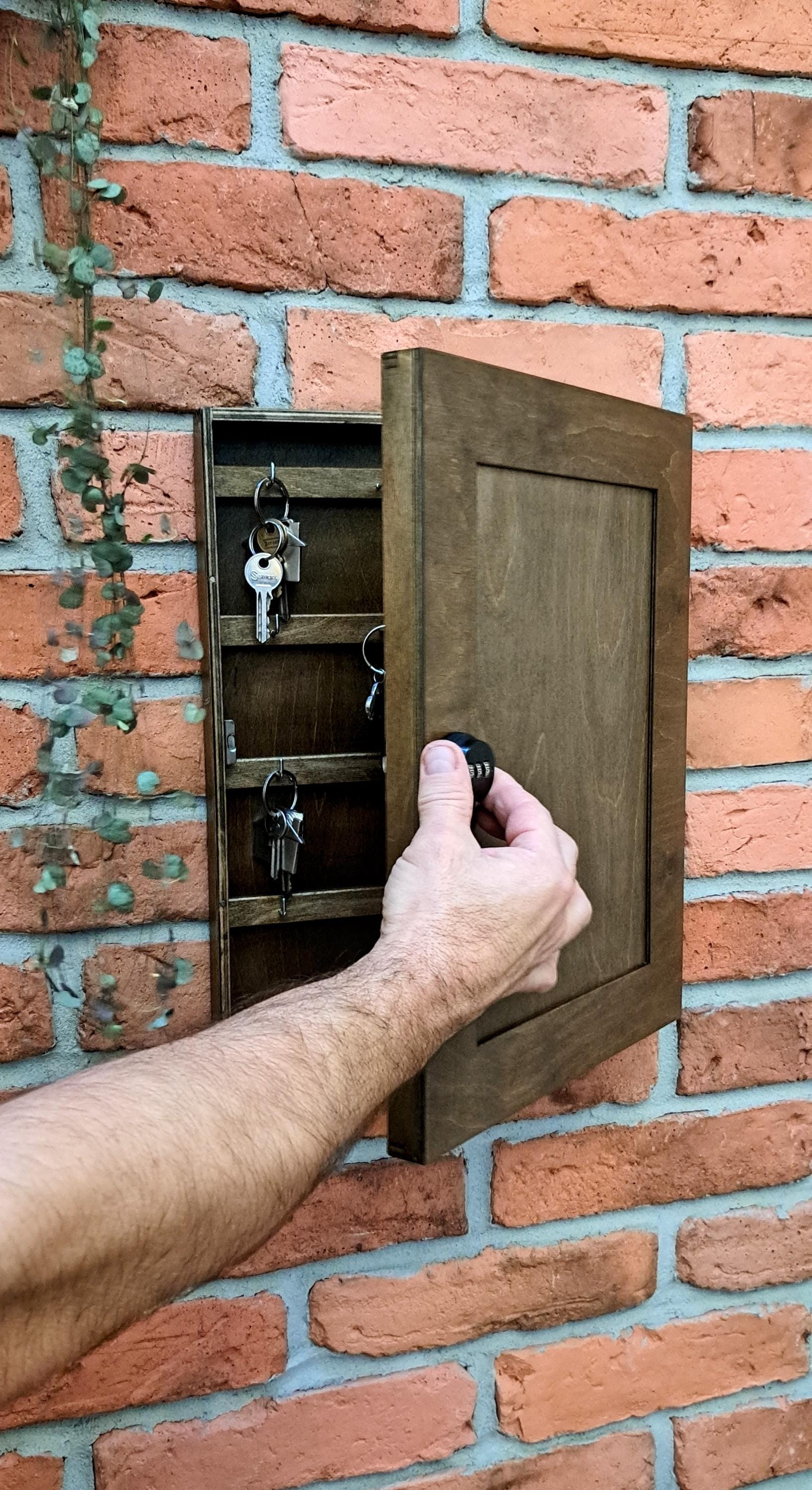 Natural Wooden Family Key Box Shutters, Digital Lock, Hanging Key Box ...