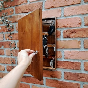 Natural Wooden Extra Large Lockable Hanging Key Box, Key and Lock, Hanging Key Organizer, 35 Key Hooks, Handcrafted Wall Cabinet, Key safe