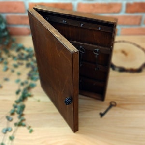 Grande portachiavi in legno naturale personalizzato per famiglie, portachiavi sospeso, ganci per chiavi, mobiletto rustico Cay, portaoggetti per chiavi, regalo di nozze, regalo di inaugurazione della casa