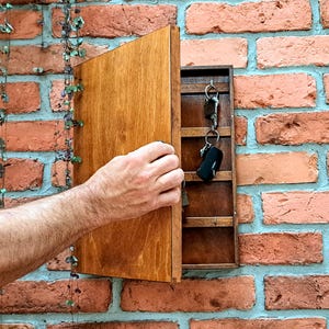 Personalized Natural Wooden Family Big Key Box, Oak Color, Hanging Key Box, Key Hooks, Rustic Key Cabinet, Key Storage, Housewarming Gift