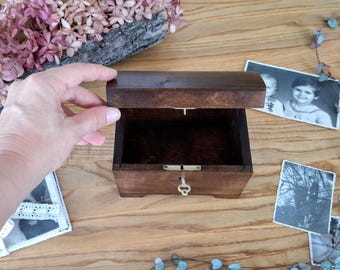Small Personalized Handcrafted Wooden Urn for Pet Ashes Dog or Cat Memorial, Memorial Wooden Box, Pet Memorial Urn, Natural Wood Pet Urn