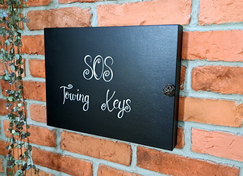 Natural Wooden Family Big Key Box With Hand Painted Calligraphy ...
