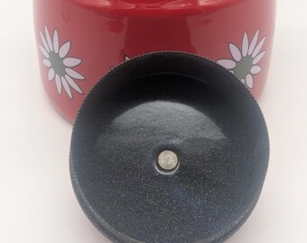 スカンジナビアの金属製水差し、赤、1970年代、装飾、ヴィンテージ