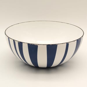 Norway Cathrineholm Enamel Bowl - blue and white striped Scandinavian design - 14 cm X 5.9 cm