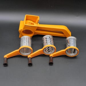 Grattugia Moulinex Mouli, in plastica, arancione, anni '70 - Macinino, grattugia, tritatutto, grattugia per formaggio, grattugia per parmigiano, grattugia per verdure