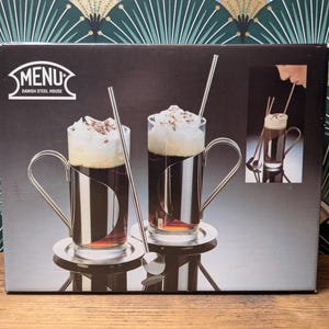 Conjunto de café irlandês com 2 copos, 2 bases para copos e 2 canudos Dinamarca