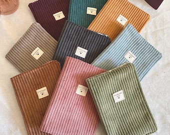 Protège passeport en velours côtelé