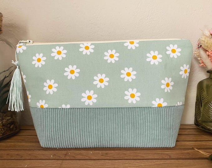 Daisy toiletry bag