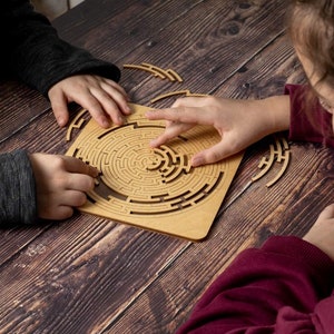 Round Labyrinth Wooden Jigsaw Puzzle Game For Birthday Gift Geometric Laser Cut Puzzles For Kids And Adults image 5