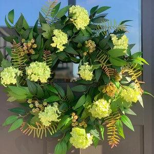 Snowball Hydrangea Spring Summer Wreath for Front Door, Ruscus leaves, Year Round Greenery Wreath, Simple Floral Wreath, White Hydrangea