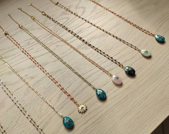 Collier perlé acier et pierre naturelle pendentif chaîne