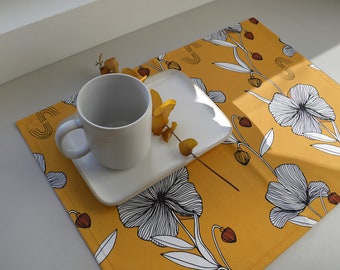 YELLOW FLOWERLINE breakfast PLACEMAT