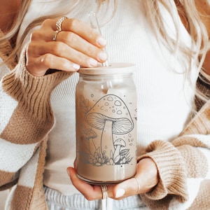 Mushroom Glass Iced Coffee Cup, Cute Gift Ideas, Glass Can With Lid, Boho Glass Mug, Gift For Her, Retro Floral Mushroom, Beer Can Glass