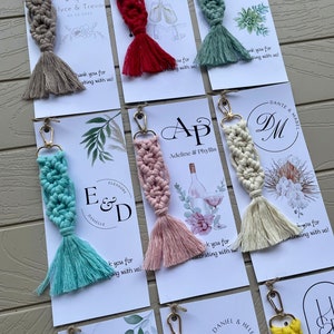 Custom Macramé Keychains 25 pcs, Personalized Wedding Favors for Guests in Bulk, Boho Wedding Favors, Macrame Keychains, Bridal Shower Favor