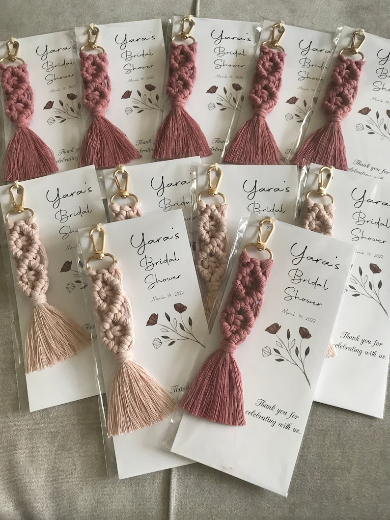 Custom Macramé Keychains 25 pcs, Personalized Wedding Favors for Guests in Bulk, Boho Wedding Favors, Macrame Keychains, Bridal Shower Favor image 1