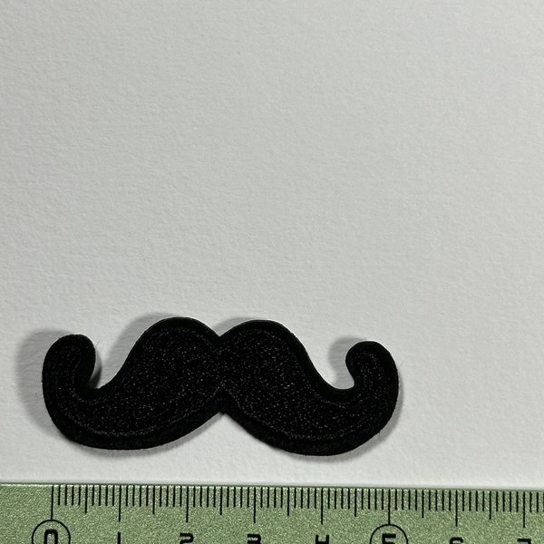 Patch broderie  thermocollant moustache fun