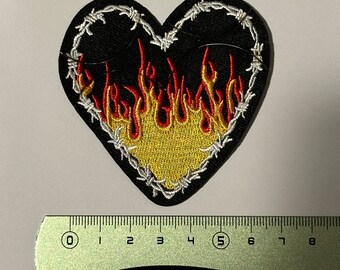 Parche termoadhesivo con forma de corazón