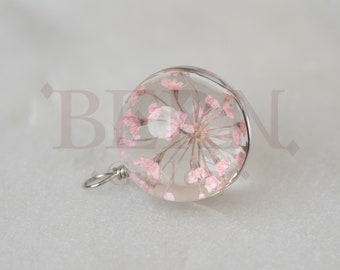 Real Gypsophila Resin Necklace • Resin • Valentines day gift • Plants • Best friend • Garden • Glass • Flower • Floral • Dandelion • Seed