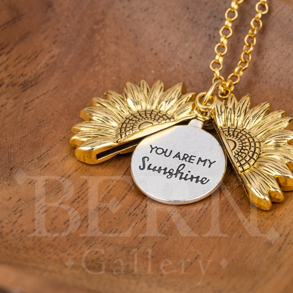 You Are My Sunshine Necklace • Sunflower necklace • Boho • Minimalist • Sunflower • Love • Gold • Flower • Silver • Floral • Inspriational