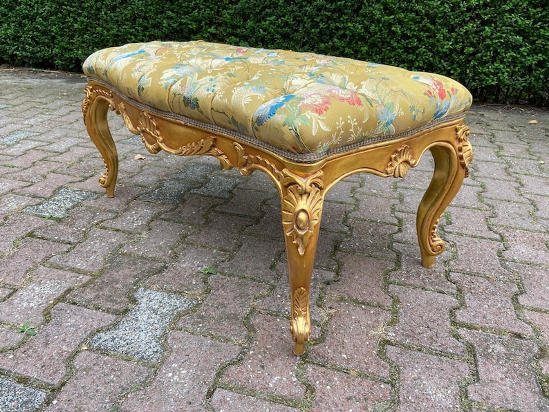 French Louis XVI Style Bed Bench in Damask and Gold Handcrafted French Louis XVI Style Bed Bench in Damask and Gold Handcrafted