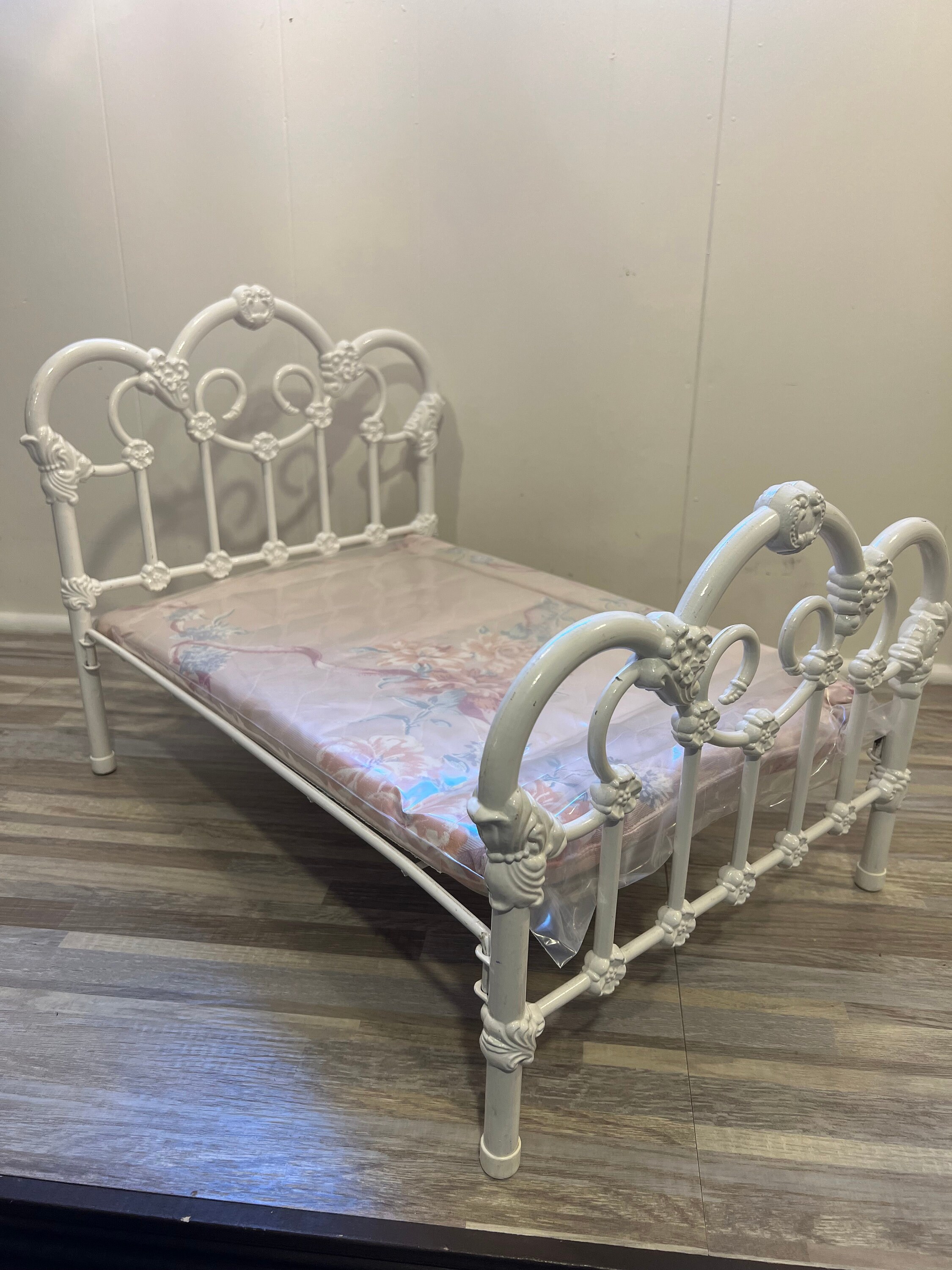 Ornate Metal Doll Bed for 18 Inch Dolls Heavy Victorian Etsy